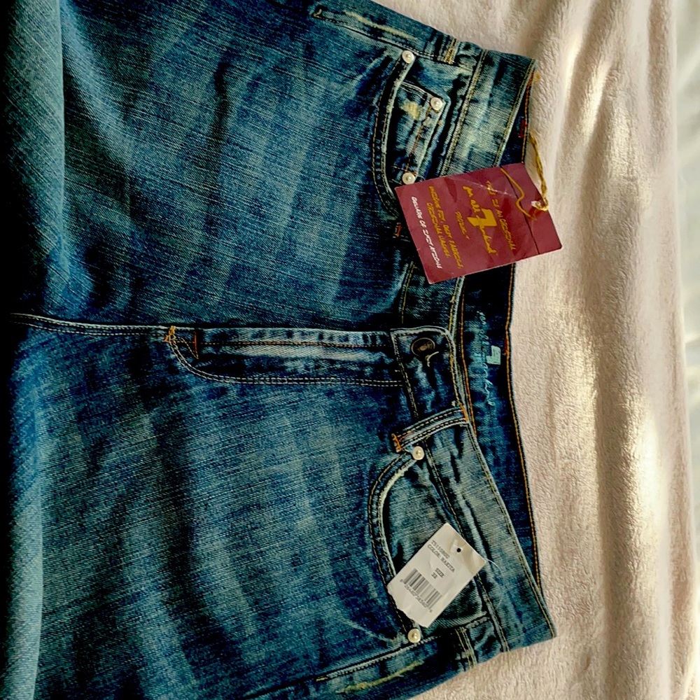 New- with tag / never worn . Seven for mankind…. Distresses men’s jeans..